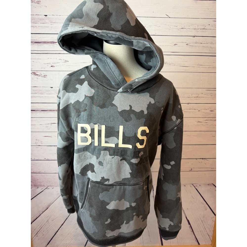 The Wild Collective NFL Buffalo Bills Sweatshirt Hoodie size Small Camo Pullover